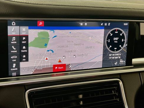 Used 2018 Porsche Panamera 4 AWD/4WD image 13