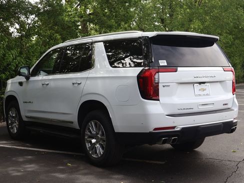 Used 2025 GMC Yukon Denali AWD/4WD image 7