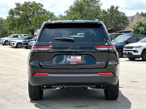 New 2026 Jeep Grand Cherokee Altitude RWD image 14