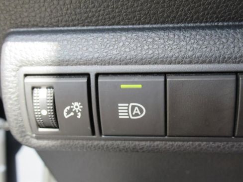 Used 2022 Toyota Corolla SE image 24