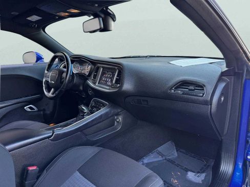 Used 2021 Dodge Challenger GT image 37