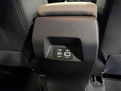 Certified 2025 Subaru Crosstrek 2.5i Limited w/ Popular Package #4A image 31