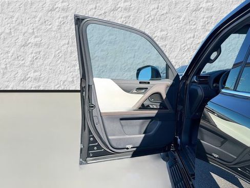 New 2026 Lexus LX 700h Luxury image 24