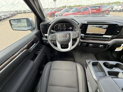 New 2026 GMC Sierra 1500 SLE image 22