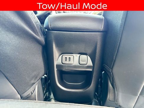 Used 2020 GMC Canyon SLE w/ Elevation Edition AWD/4WD image 17