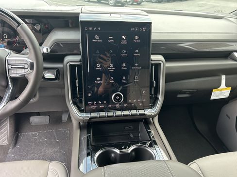 New 2026 GMC Yukon Elevation w/ Elevation Premium Package AWD/4WD image 34