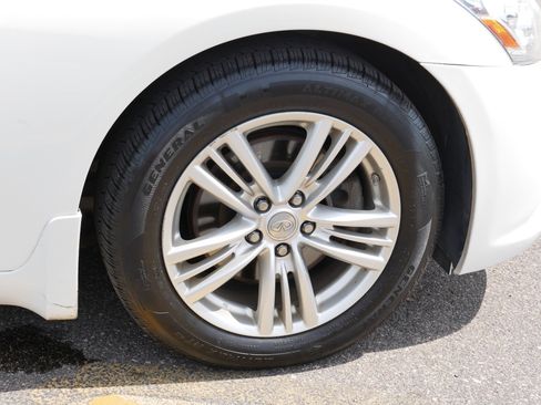 Used 2010 INFINITI G37 x Sedan w/ Premium Pkg AWD/4WD image 15