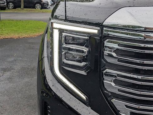 New 2025 GMC Sierra 1500 Denali image 10