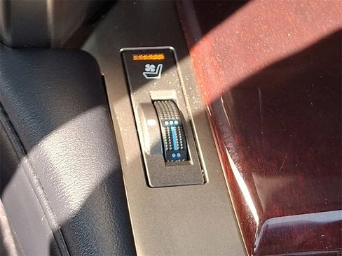 Used 2019 Lexus GX 460 image 24