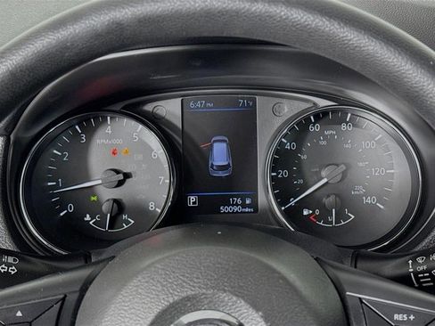 Certified 2020 Nissan Rogue S image 14