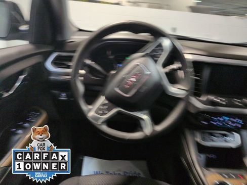 Used 2023 GMC Acadia SLE w/ Driver Convenience Package image 17