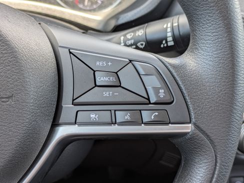 Used 2024 Nissan Sentra SV FWD image 22