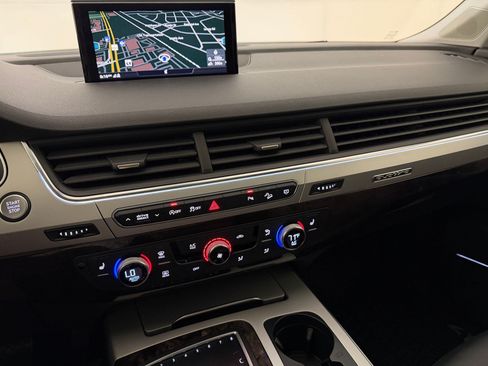 Used 2019 Audi Q7 2.0T Premium Plus AWD/4WD image 19