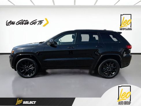 Used 2022 Jeep Grand Cherokee Laredo X image 8