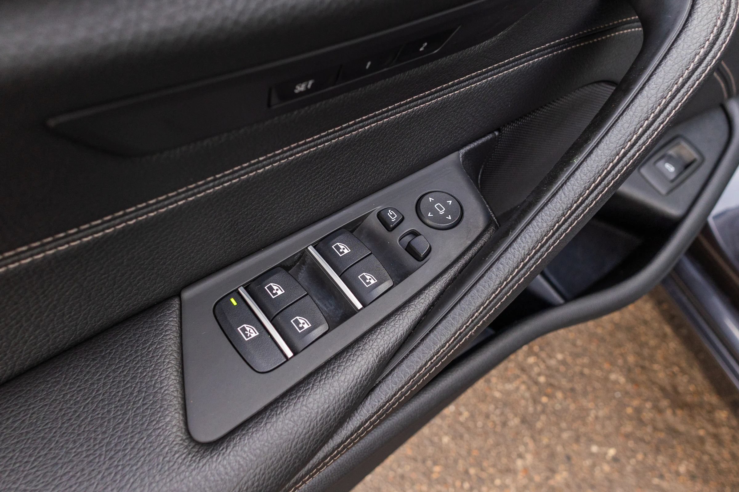 Used 2019 BMW 540i w/ Premium Package RWD image 10