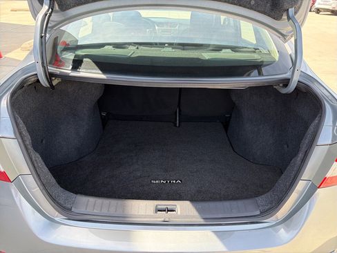 Used 2013 Nissan Sentra SR FWD image 9