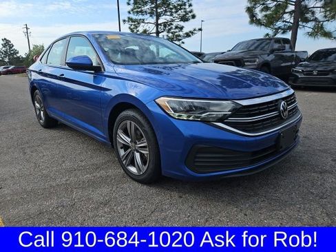 Used 2024 Volkswagen Jetta SE image 1