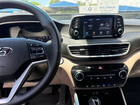 Used 2019 Hyundai Tucson Value FWD image 11
