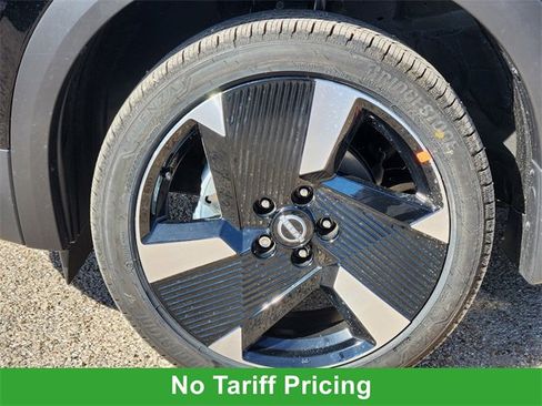 New 2026 Nissan Kicks SR image 8