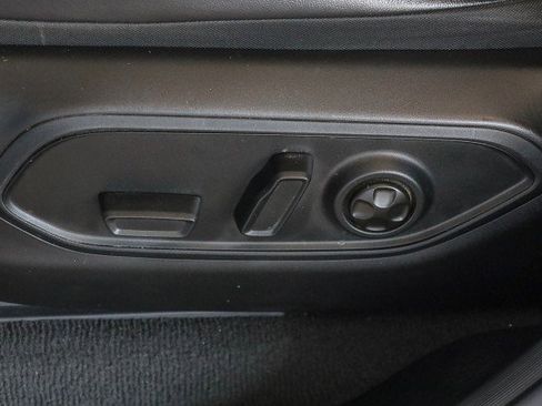 Used 2022 Jeep Grand Cherokee Limited image 10