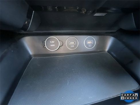 Used 2023 Genesis G70 2.0T image 23