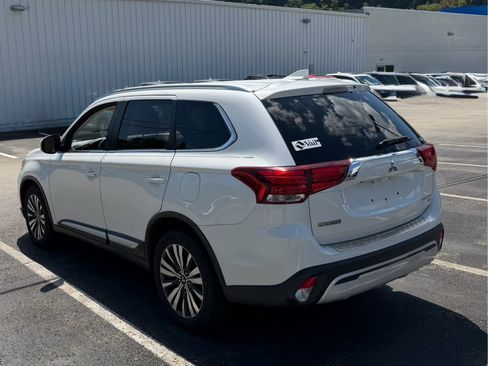 Used 2019 Mitsubishi Outlander SEL AWD/4WD image 5