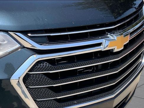 Used 2019 Chevrolet Traverse LT FWD image 31