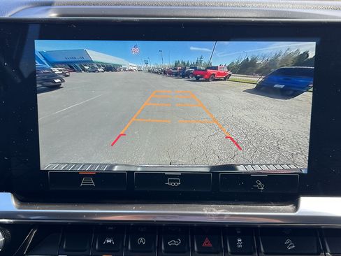 Used 2022 GMC Sierra 1500 SLT w/ X31 Off-Road Package image 12