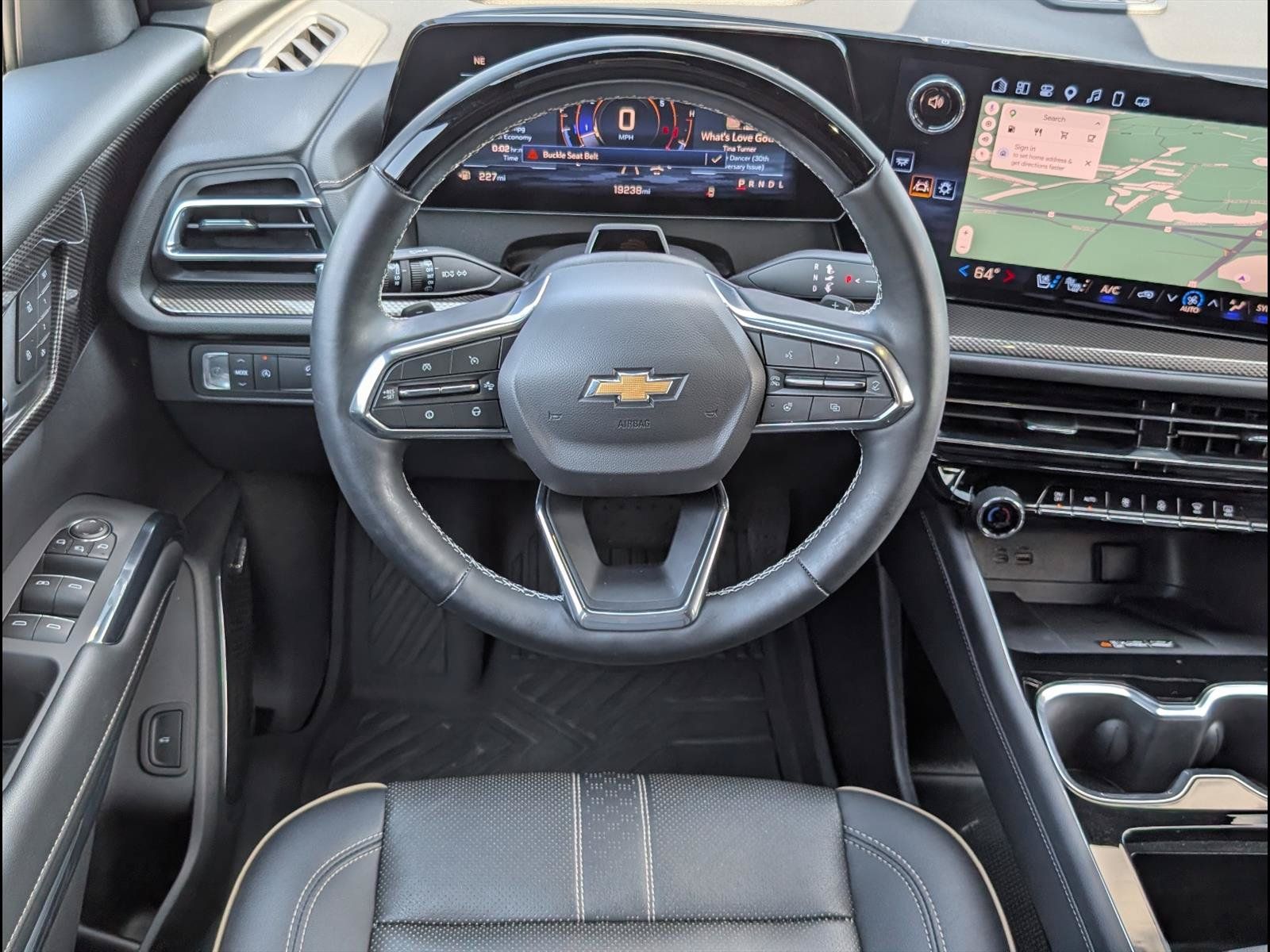 Used 2025 Chevrolet Traverse High Country FWD image 8