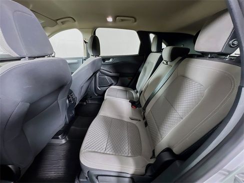 Used 2020 Ford Escape SE image 23