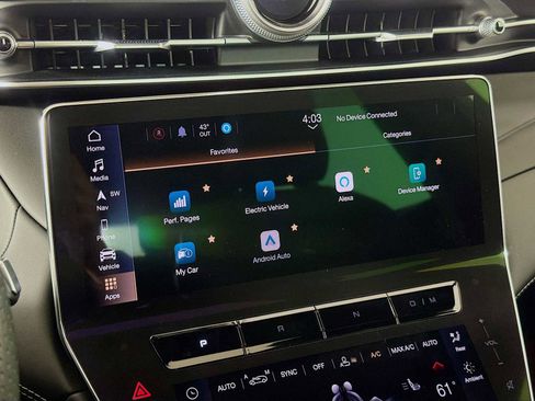 Used 2025 Maserati Grecale Modena image 16