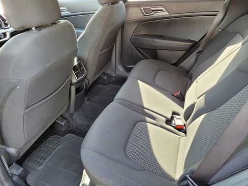 Used 2023 Kia Sportage LX AWD/4WD image 13