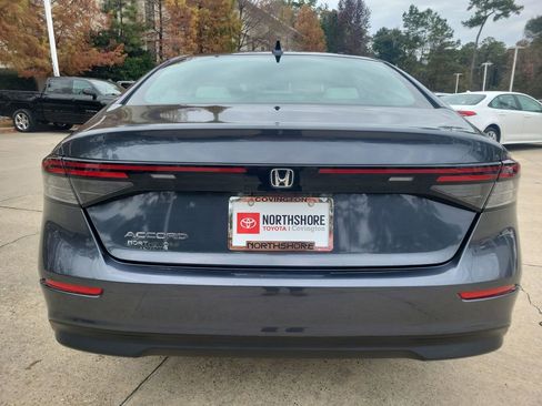 Used 2024 Honda Accord EX image 4
