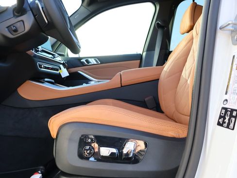 New 2026 BMW X5 xDrive40i w/ Climate Comfort Package image 40