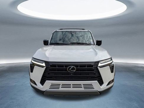Used 2024 Lexus GX 550 image 6