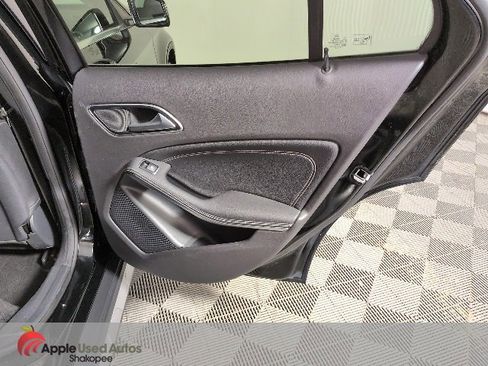 Used 2015 Mercedes-Benz GLA 250 GLA 250 image 36