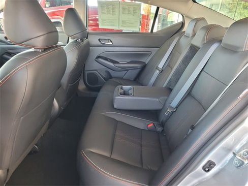 Used 2023 Nissan Altima 2.5 SR w/ SR Premium Package image 5