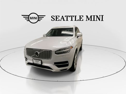 Used 2016 Volvo XC90 T8 Inscription AWD/4WD image 4