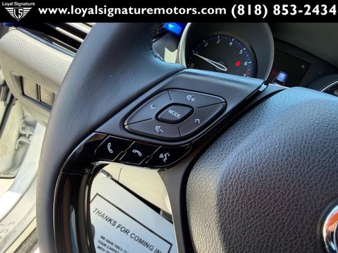Used 2021 Toyota C-HR XLE FWD image 28