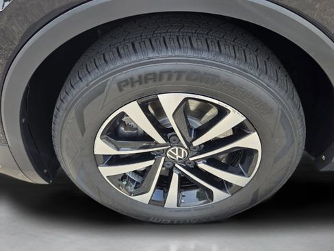Used 2023 Volkswagen Tiguan S FWD image 31