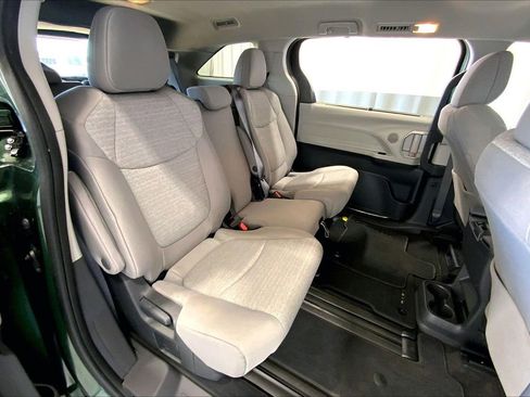 Used 2024 Toyota Sienna LE image 20