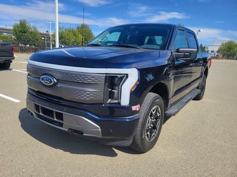 Used 2023 Ford F150 Lightning XLT AWD/4WD image 3