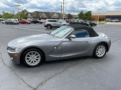 Used 2005 BMW Z4 2.5i RWD image 10