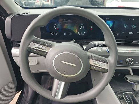 Used 2024 Hyundai Kona SE FWD image 13