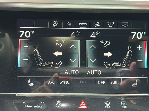 Used 2025 Audi S7 Prestige w/ Prestige Package image 19