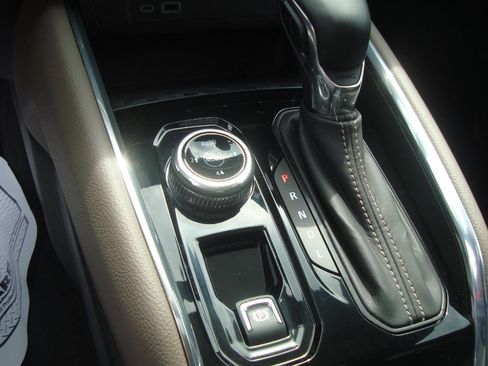 Used 2024 GMC Canyon Denali AWD/4WD image 20