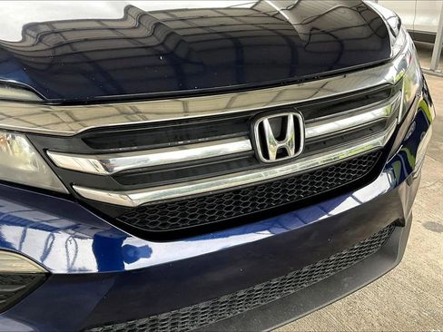 Used 2016 Honda Pilot LX image 30