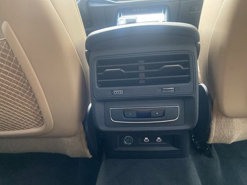 Used 2025 Audi Q7 3.0T Premium w/ Convenience Package image 17