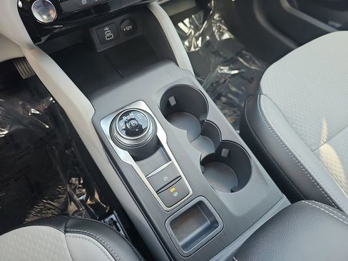 New 2025 Ford Escape SE image 25