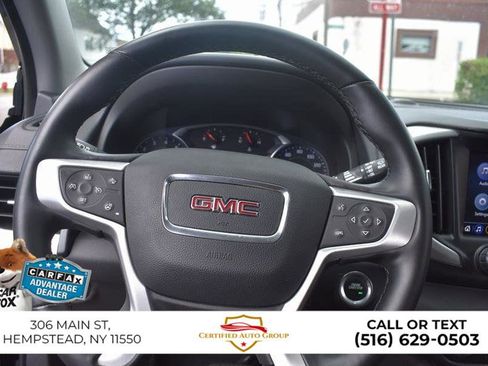 Used 2023 GMC Terrain SLT image 19